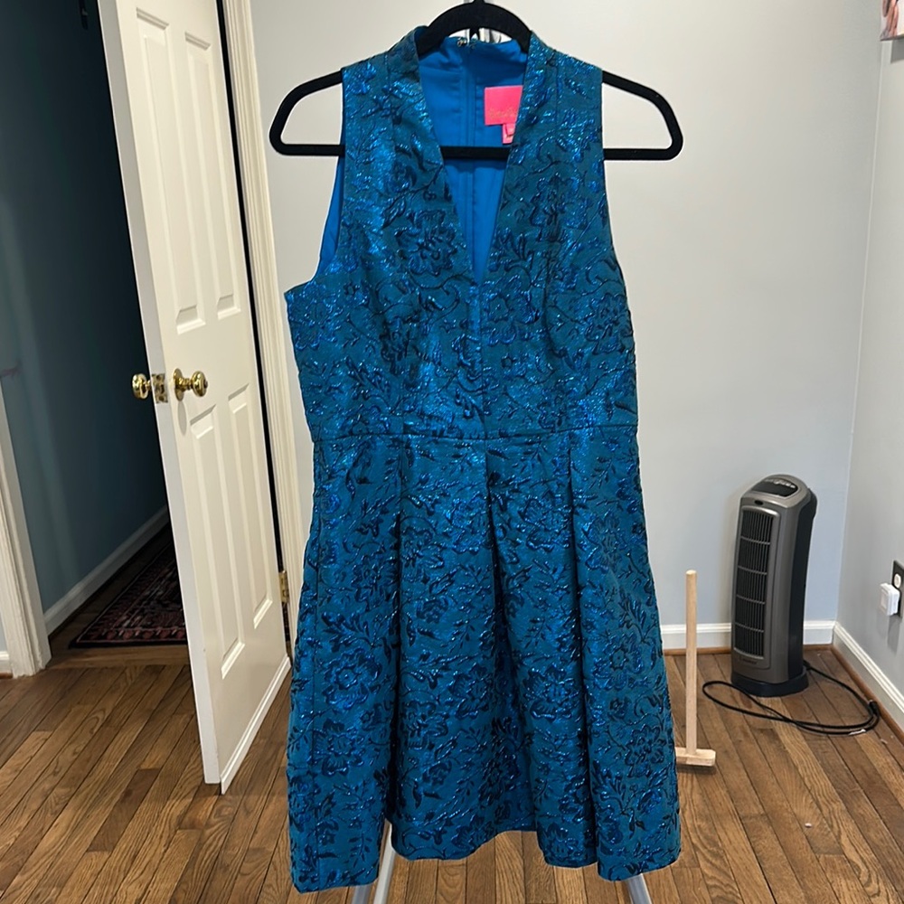 Elegant Blue and Teal Sleeveless Dress